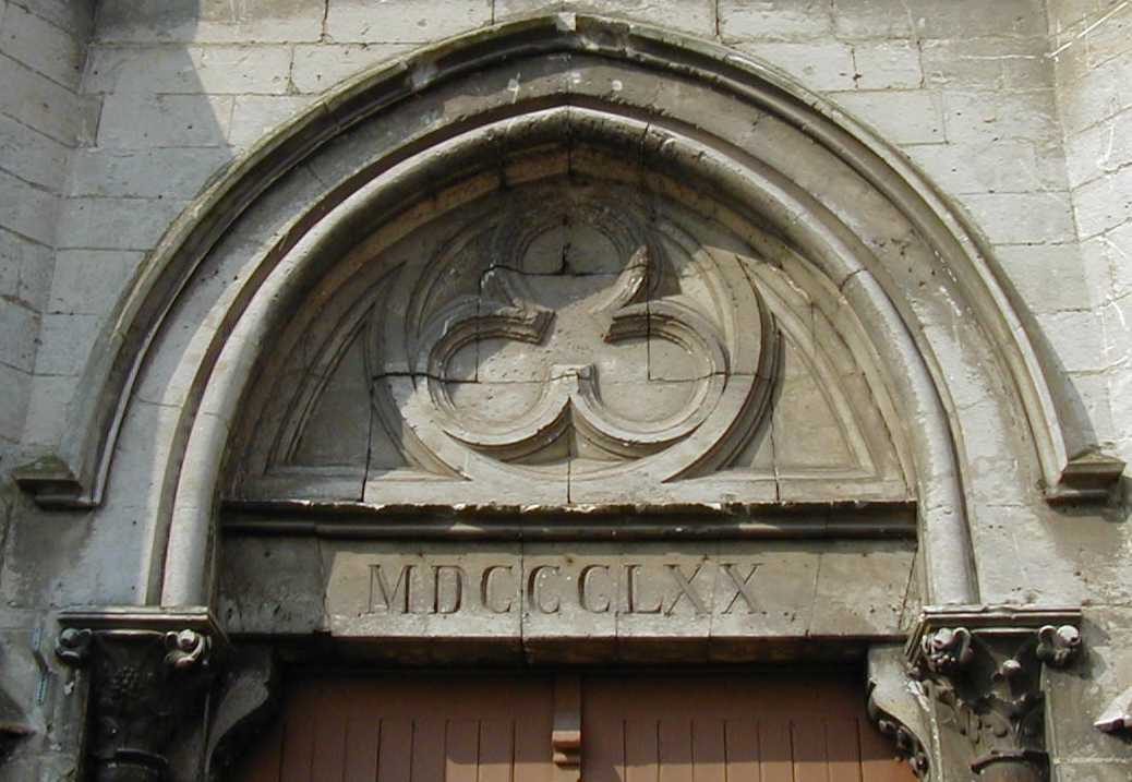 Eglisehaut_WEB.jpg (74636 octets)