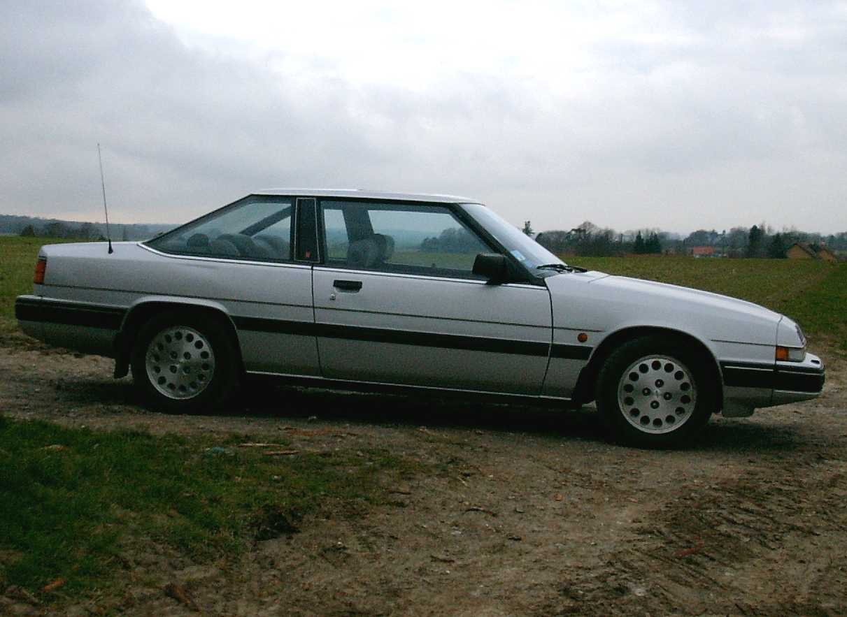 mazda929coupe2.jpg (81911 octets)